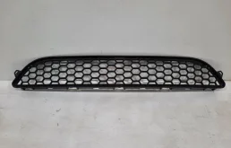 Решетка бампера Volvo S60 2010-2013