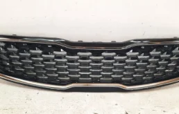 Решетка радиатора Kia Cerato 2015-2018 3