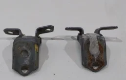 Петля двери Mazda RX-8 2003-2008 SE3P