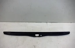 Накладка замка багажника Lexus LX 2007-2020 3