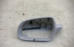Крышка зеркала AUDI A4 2011-2015 B8
