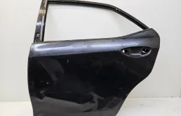 Дверь Toyota Corolla 2012-2019 180