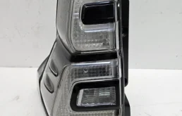 Фонарь Toyota Land Cruiser Prado 2017-2024 150