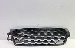 Решетка бампера Renault Duster 2020-2025