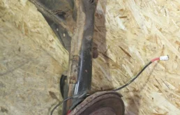 Задняя балка для Hyundai Solaris 2011 года на фотографиях