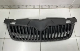 Решетка радиатора Skoda Fabia 2 После 2010