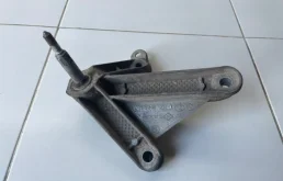 Кронштейн КПП Renault Megane 2