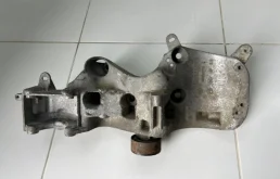 Кронштейн генератора Renault Duster 1