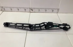Направляющая бампера задняя правая Opel Insignia 1