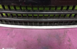 Решетка радиатора для Audi Q7 2008 года на фотографиях