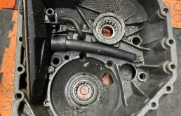Крышка корпуса кпп Audi A4 2000-2004 B6