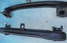 Усилитель бампера переднего VW Golf 2003-2009