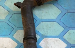 Патрубок воздуховод двс VW Passat 2005-2010 B6