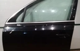 Дверь передняя левая для Audi Q7 2015 года на фотографиях