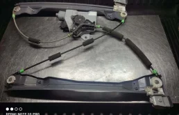 Стеклоподъемник передний левый для SsangYong Kyron 2007 года на фотографиях