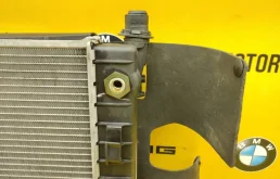 Радиатор охлаждения ДВС для Mercedes-Benz M class на фотографиях