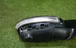 Зеркало боковое правое для Nissan Qashqai 2013 года на фотографиях