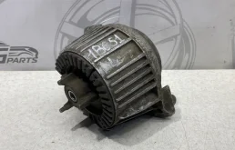 Подушка двигателя Mercedes-benz W204