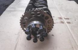 Коленвал для Mitsubishi Outlander 2013 года на фотографиях