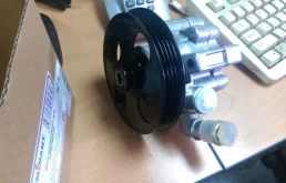 Насос ГУР для Opel Astra 2017 года на фотографиях