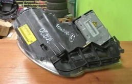 Фары для Volkswagen Touran 2008 года на фотографиях