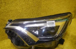 Фара ксенон левая для Toyota RAV4 2021 года на фотографиях