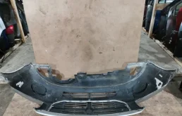 Бампер для Dodge Caliber 2006 года на фотографиях