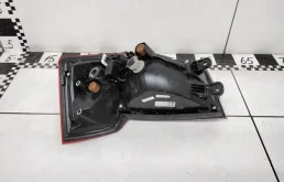 Фонарь внешний правый для Skoda Rapid на фотографиях