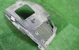 Подкрылок передний правый для BMW 7er на фотографиях