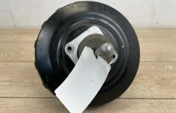 Вакуумный усилитель тормозов для Audi Q7 2008 года на фотографиях