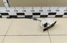 Замок двери передней правой Touareg 2002-2010