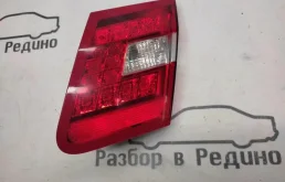 Фонарь внутренний правый для Mercedes-Benz E class на фотографиях