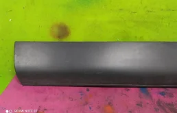 Молдинг передней левой двери для Audi Q7 на фотографиях