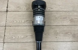 Пневмостойка передняя правая для Audi Q7 на фотографиях