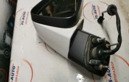 Стекла и зеркала для Opel Mokka 2012 года на фотографиях