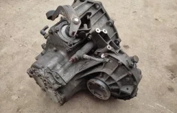 МКПП для Mercedes-Benz Vito 1998 года на фотографиях