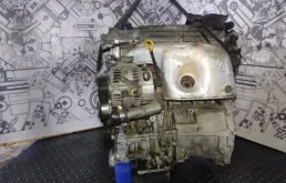 Двигатель для Toyota RAV4 2002 года на фотографиях