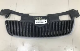 Решетка радиатора Skoda Fabia 5J 2007-2015