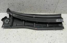 Решетка стеклооч. (планка под лобовое стекло, жабо) Toyota Corolla E150 2006-2013