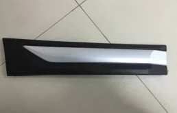 Накладка двери задней правой Mitsubishi Outlander GF 2012-2022