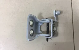 Петля двери передней левой нижняя Peugeot 408 2012-2022