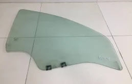 Стекло двери передней правой Renault Sandero 2009-2014