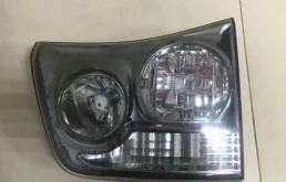 Фонарь задний внутренний правый Lexus RX 300/330/350/400h (XU30) 2003-2009