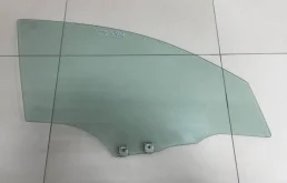 Стекло двери передней правой Mazda Mazda 3 BK 2003-2009
