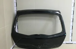 Дверь багажника Renault Sandero 2009-2014