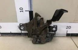 Замок капота Toyota Corolla E150 2006-2013