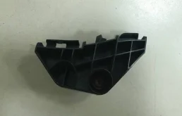 Кронштейн заднего бампера правый Toyota Corolla E150 2006-2013
