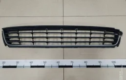 Решетка в бампер центральная Volkswagen Polo (Sed RUS) 2011>