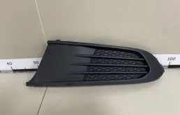 Решетка в бампер левая Volkswagen Polo Sed RUS 2009-2020