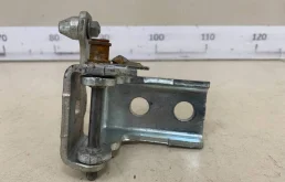 Петля двери передней левой верхняя Peugeot 408 2012-2022